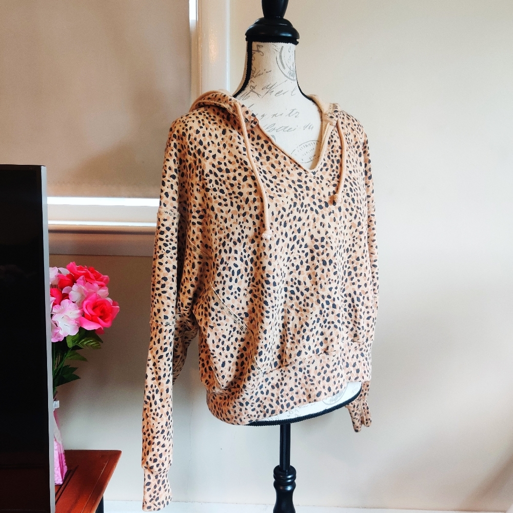 Abercrombie and Fitch Soft A&F Collection Cheetah Print Hoodie Hooded Sweater L
